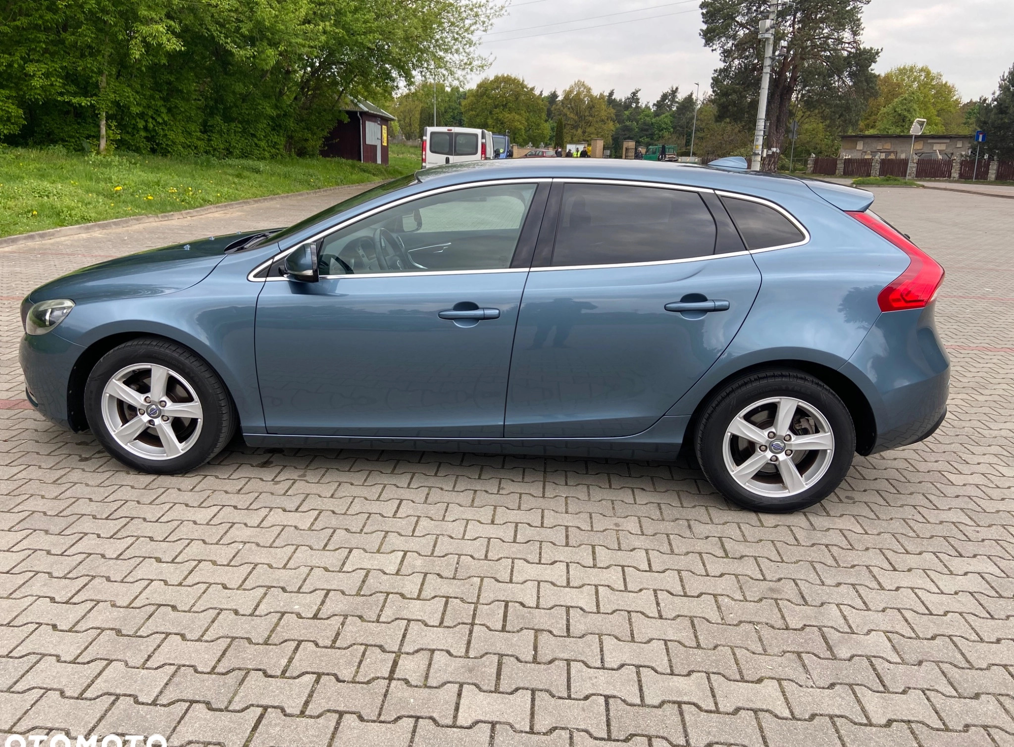 Volvo V40 cena 34300 przebieg: 236500, rok produkcji 2012 z Puławy małe 301